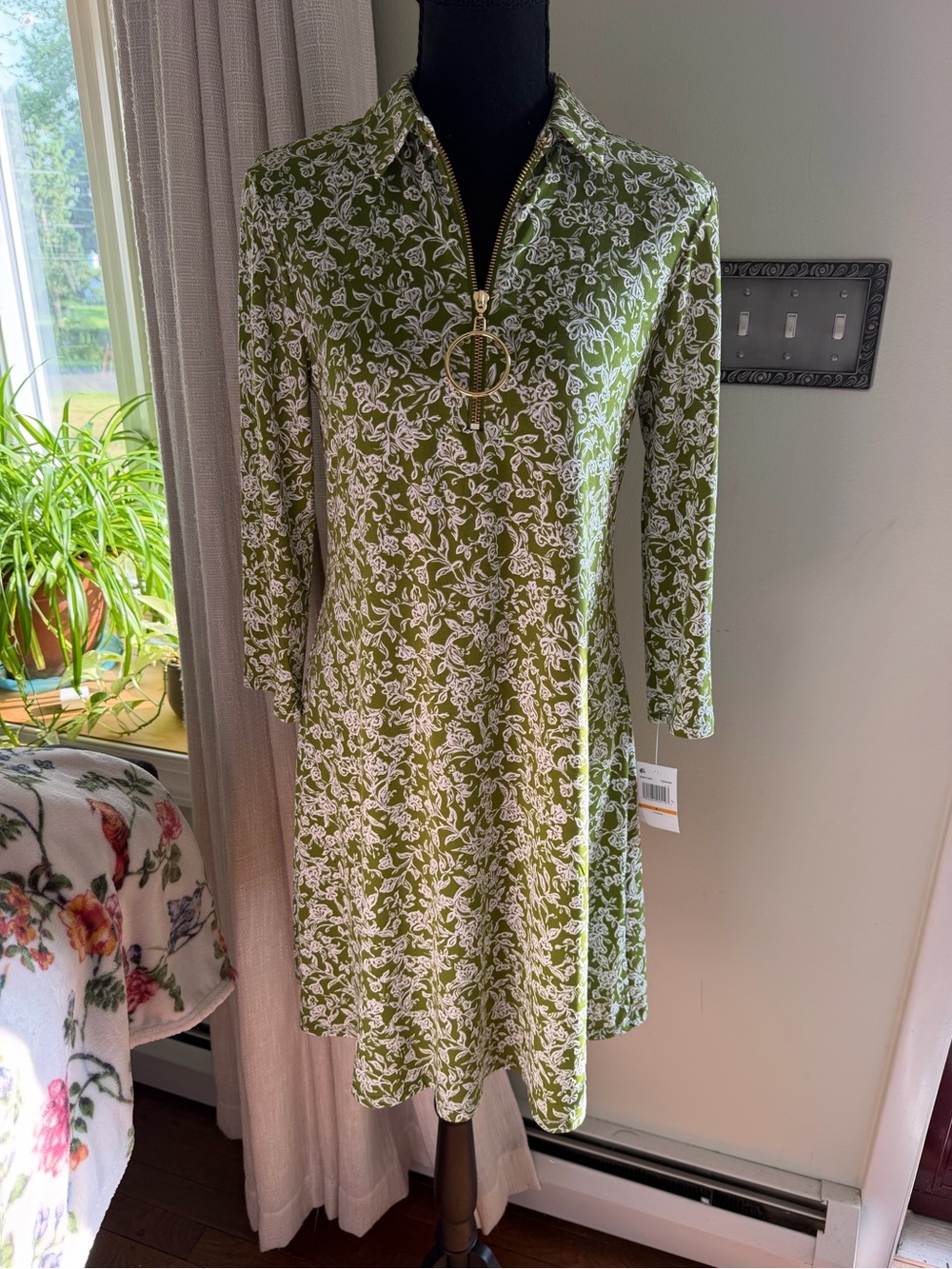 MSK Olive Green and White Floral Zip-Front Long Sleeve Dress